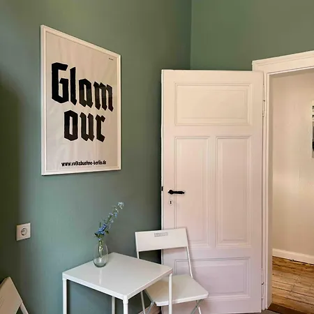 Διαμέρισμα Cls Grosse Altbau Fuer 4 Personen Mit Xxl Dusche, Neues Bad, Dielen, Schlafsofa 160x200 Mit 20cm Matratze, Smart Tv & Schnellem Wlan In Ost, Nespresso Maschine Inklusive Kapseln, Naehe Hawk, Uni, Bosch, Ostbahnhof, A7 Χιλντεσχάιμ