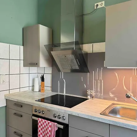 Apartament Cls Grosse Altbau Fuer 4 Personen Mit Xxl Dusche, Neues Bad, Dielen, Schlafsofa 160x200 Mit 20cm Matratze, Smart Tv & Schnellem Wlan In Ost, Nespresso Maschine Inklusive Kapseln, Naehe Hawk, Uni, Bosch, Ostbahnhof, A7 *