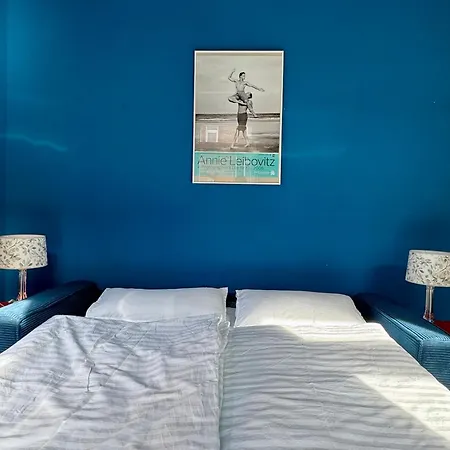Apartament Cls Grosse Altbau Fuer 4 Personen Mit Xxl Dusche, Neues Bad, Dielen, Schlafsofa 160x200 Mit 20cm Matratze, Smart Tv & Schnellem Wlan In Ost, Nespresso Maschine Inklusive Kapseln, Naehe Hawk, Uni, Bosch, Ostbahnhof, A7