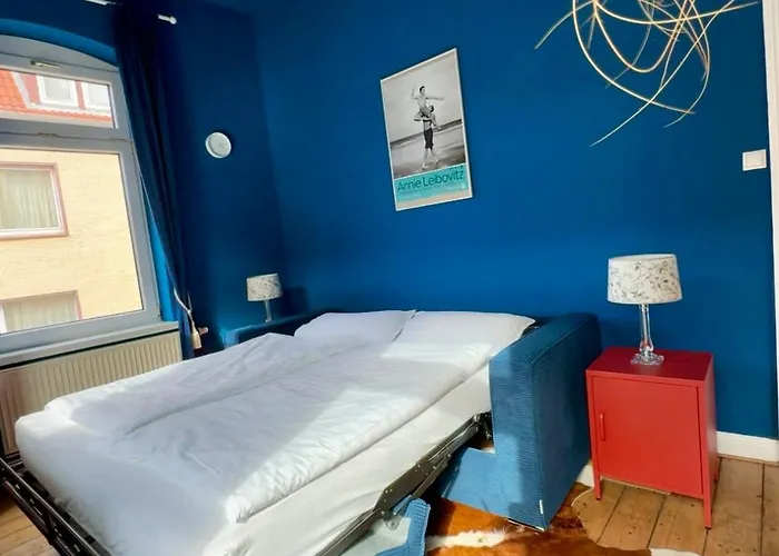 Apartment Cls Grosse Altbau Fuer 4 Personen Mit Xxl Dusche, Neues Bad, Dielen, Schlafsofa 160x200 Mit 20cm Matratze, Smart Tv & Schnellem Wlan In Ost, Nespresso Maschine Inklusive Kapseln, Naehe Hawk, Uni, Bosch, Ostbahnhof, A7