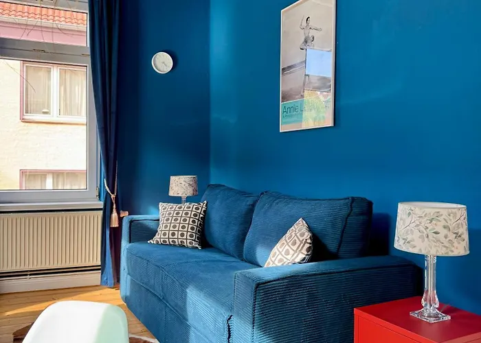 Cls Grosse Altbau Fuer 4 Personen Mit Xxl Dusche, Neues Bad, Dielen, Schlafsofa 160x200 Mit 20cm Matratze, Smart Tv & Schnellem Wlan In Ost, Nespresso Maschine Inklusive Kapseln, Naehe Hawk, Uni, Bosch, Ostbahnhof, A7 Apartment