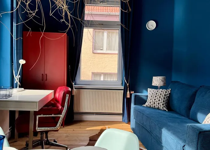 Cls Grosse Altbau Fuer 4 Personen Mit Xxl Dusche, Neues Bad, Dielen, Schlafsofa 160x200 Mit 20cm Matratze, Smart Tv & Schnellem Wlan In Ost, Nespresso Maschine Inklusive Kapseln, Naehe Hawk, Uni, Bosch, Ostbahnhof, A7 Apartment *